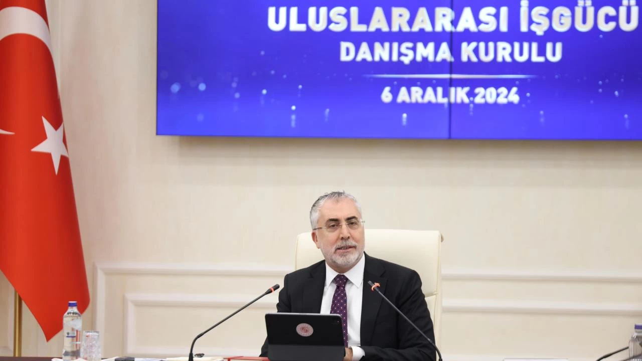 Bakan Işıkhan: "İş gücü politikalarımızda öncelik kendi vatandaşlarımıza"