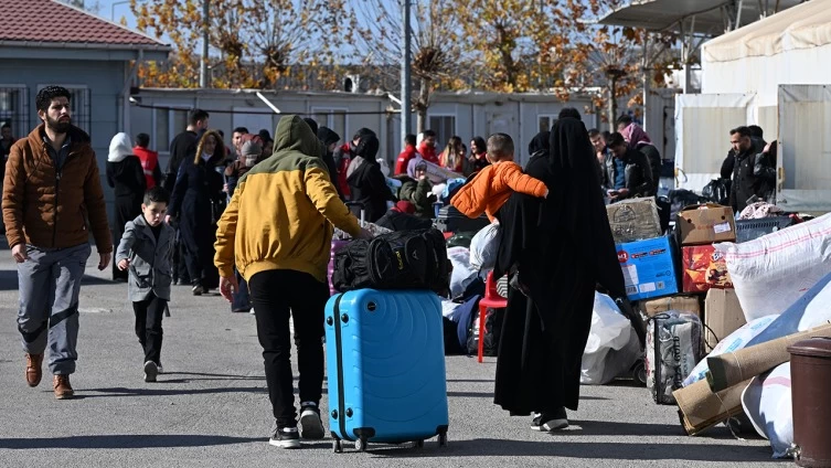 Suriyeli mülteciler vatanlarına geri dönüyor