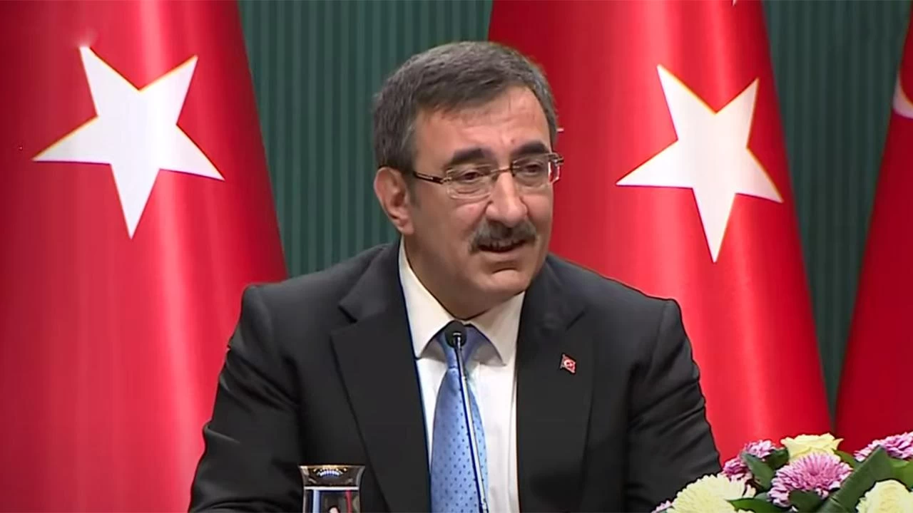 Cumhurbaşkanı Yardımcısı Yılmaz: Asgari ücrette, çalışanların talepleri göz önünde bulundurulmalı