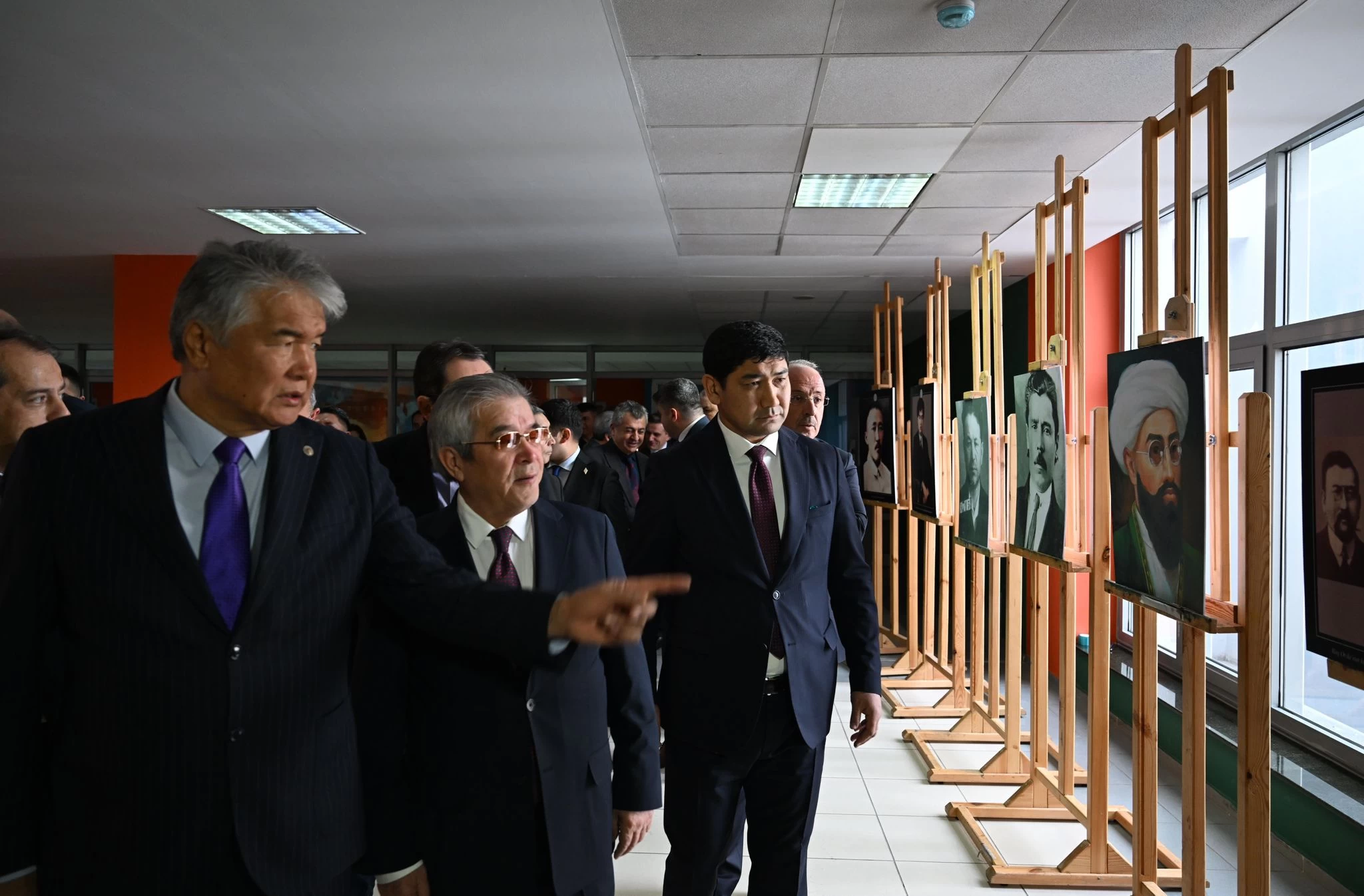 Kasım Şiirlerinin Mecmuası kitabının tanıtımı toplantısı Bişkek’te yapıldı