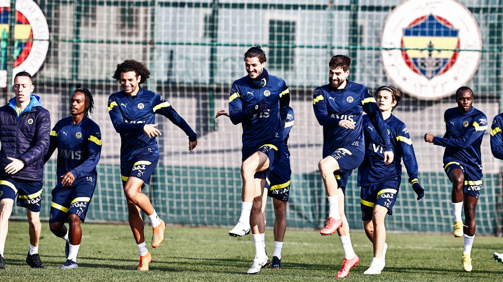 Fenerbahçe yeni sezon için hazırlıklarına devam ediyor