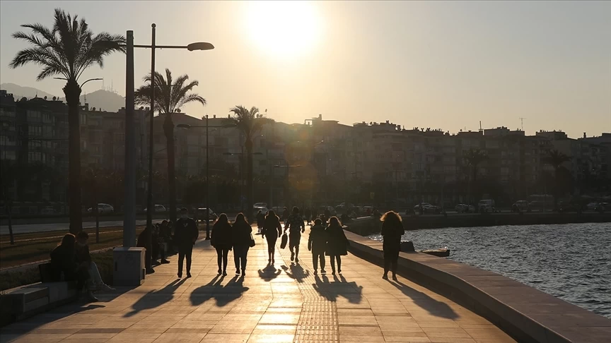 Meteoroloji açıkladı: Sıcaklıklar mevsim normallerinin üzerinde seyretmeye devam edecek