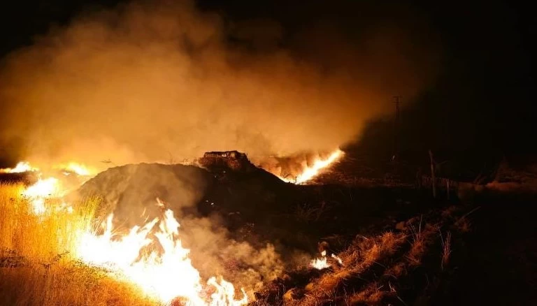 Anız yangını kontrolden çıktı, 7 köy tehlikede