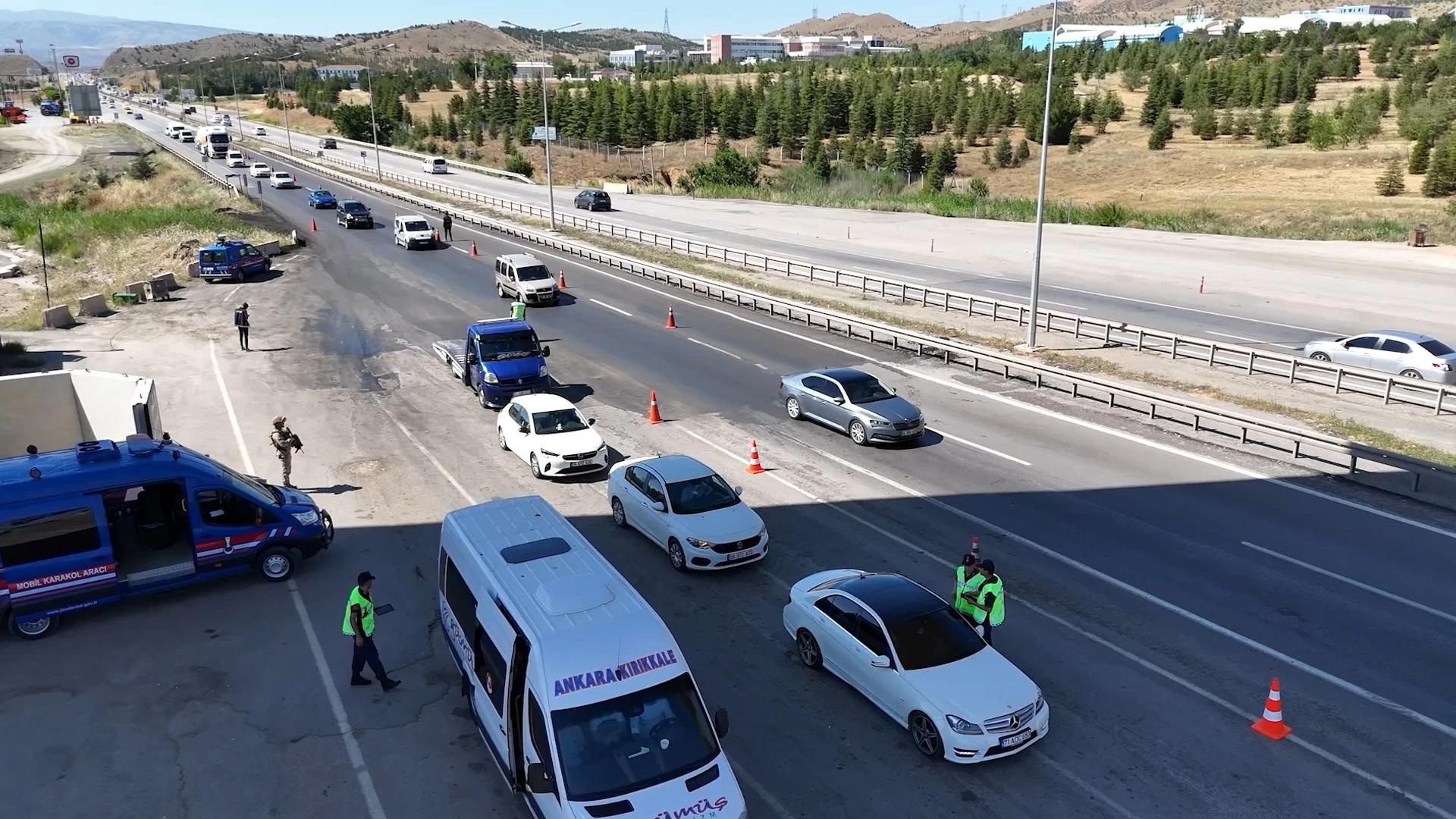 43 ilin ulaşım güzergahında trafikte son durum