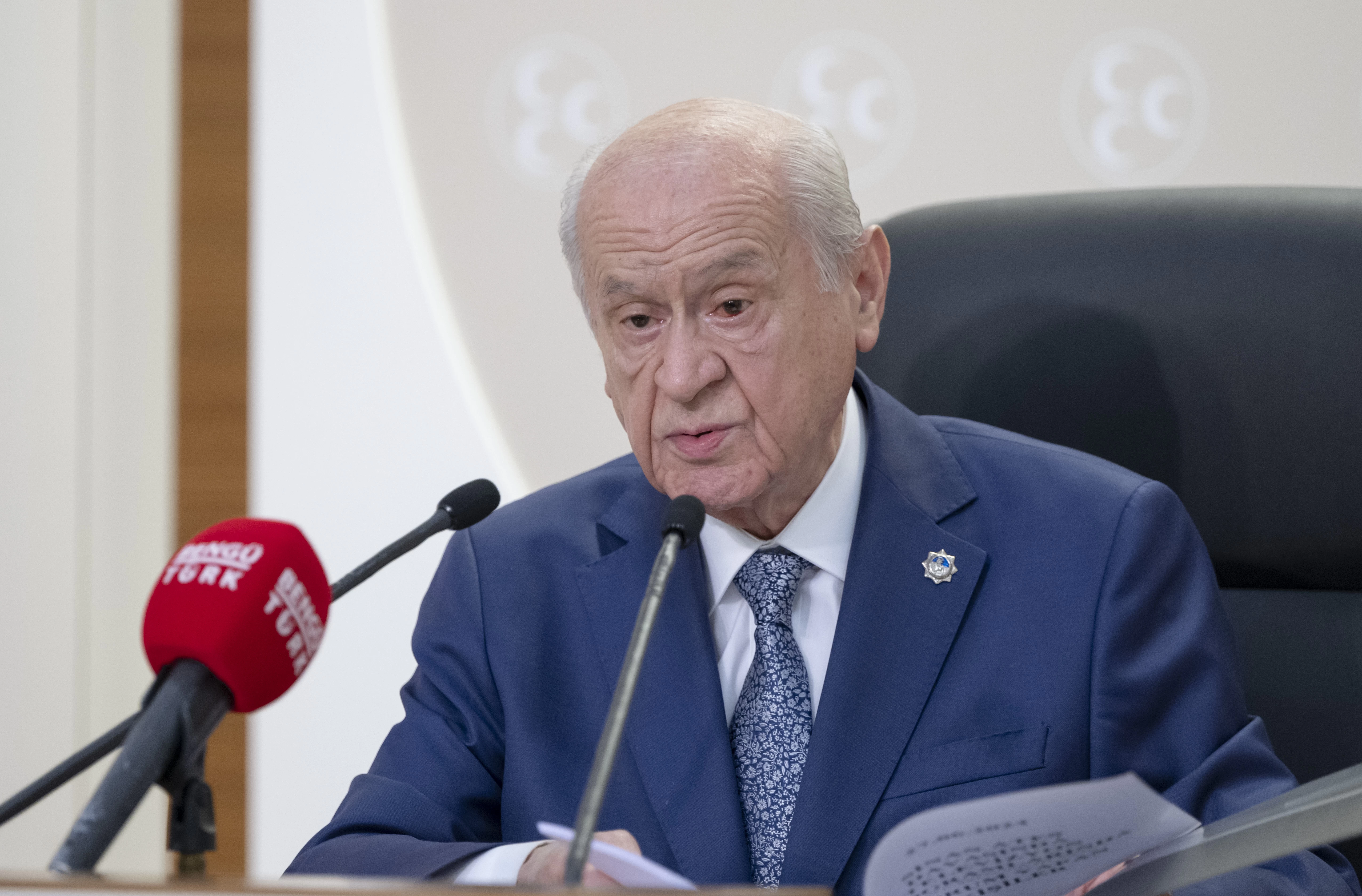 MHP lideri Devlet Bahçeli'den Özgür Özel'e sert tepki: Yakından tanıdığımız bölücü bir ağız!