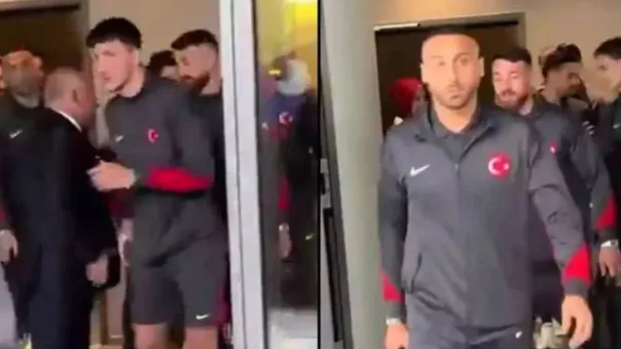 Cenk Tosun'dan ‘el sıkmama’ açıklaması