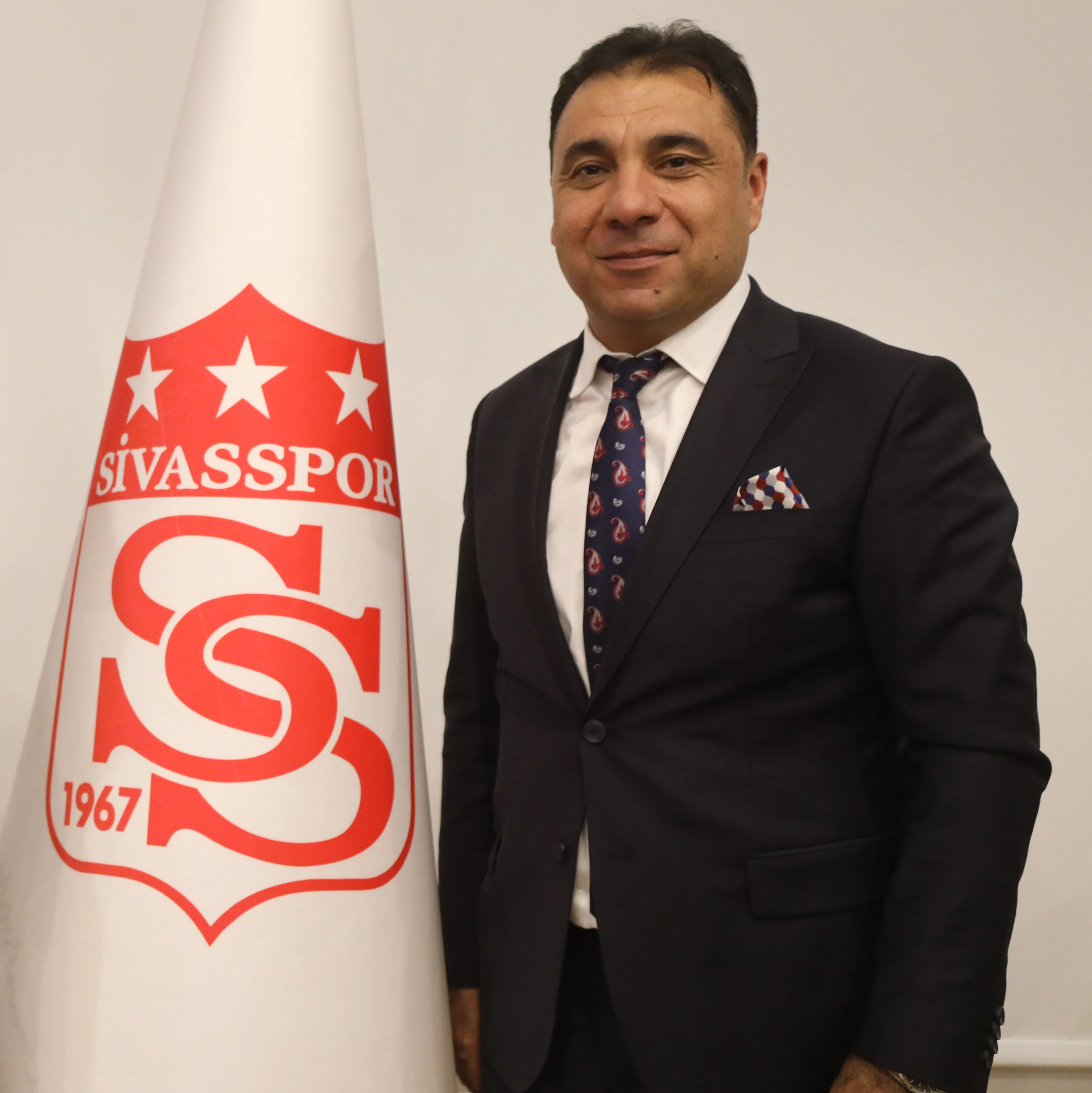 Sivasspor'un yeni başkanı Bahattin Eken oldu