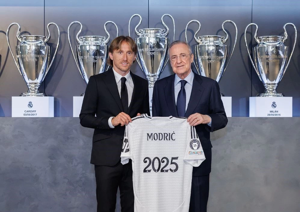 Real Madrid, Luka Modric'in sözleşmesini 1 yıl uzattı