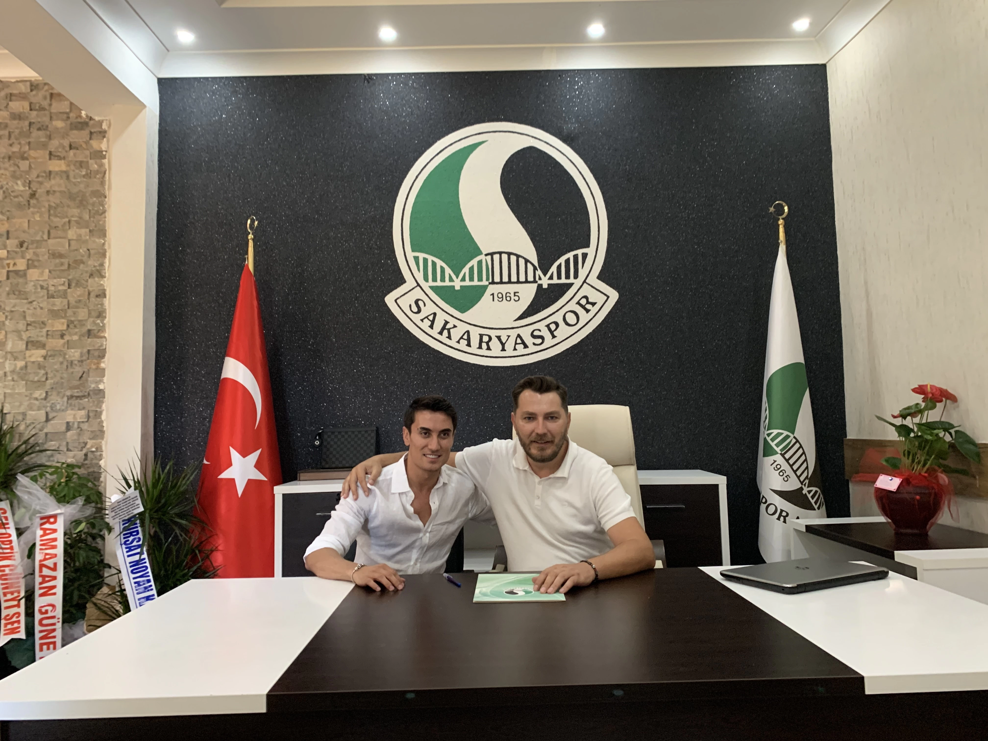 Sakaryaspor, Cebrail Karayel ile anlaştı