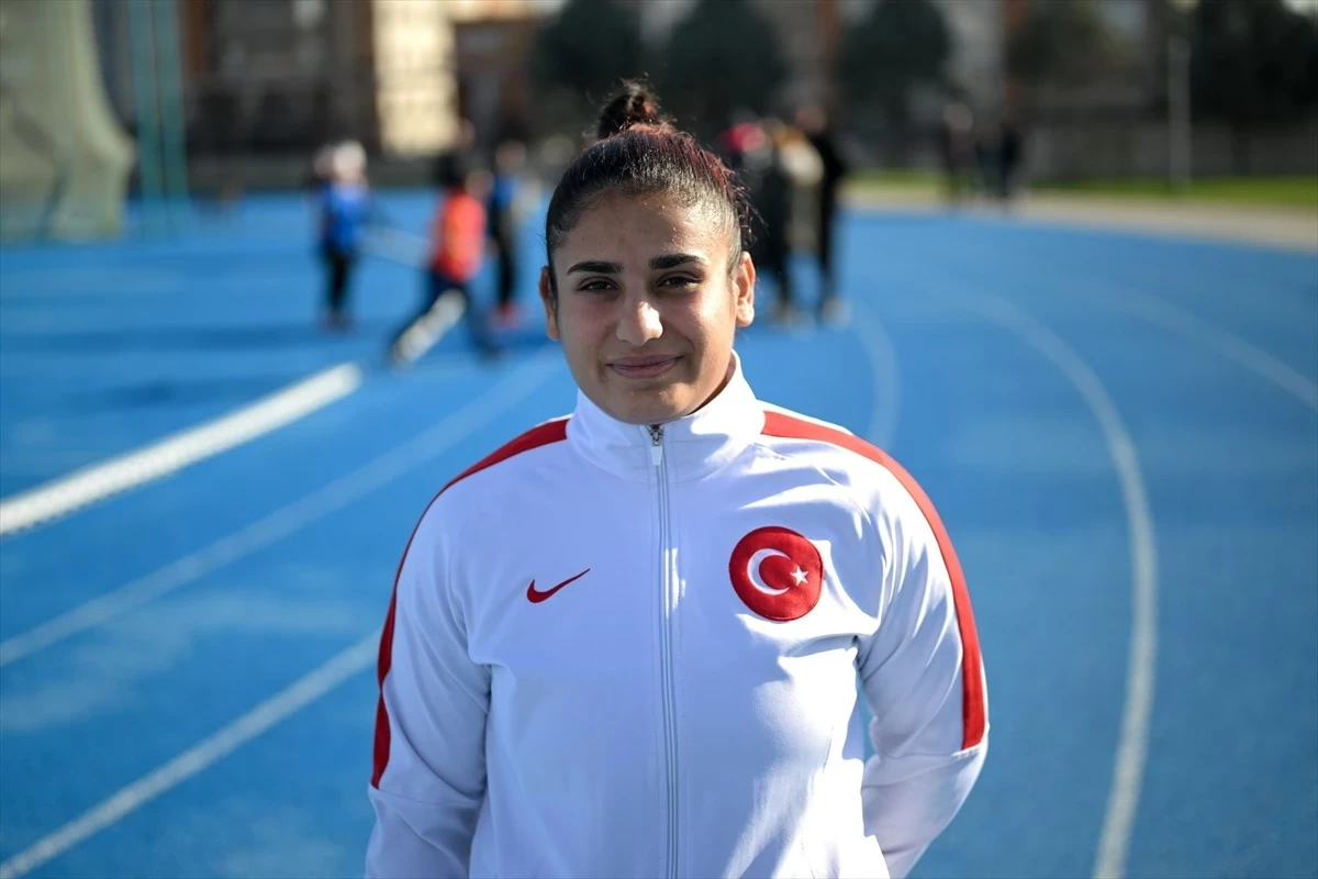 Özel sporcu Eda Yıldırım, Paris 2024 Paralimpik Oyunları'na katılma hakkı kazandı!