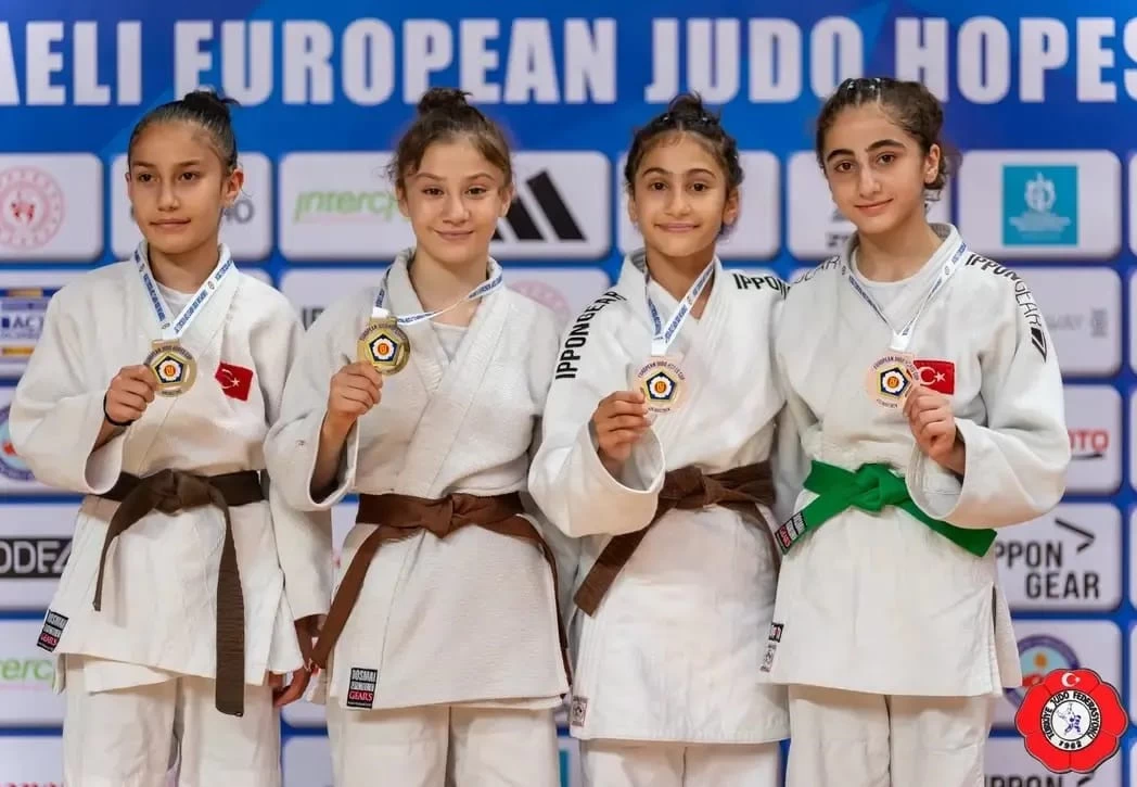 Düzceli gençler Avrupa Judo Kupası'nda Kocaeli'de boy gösterdi