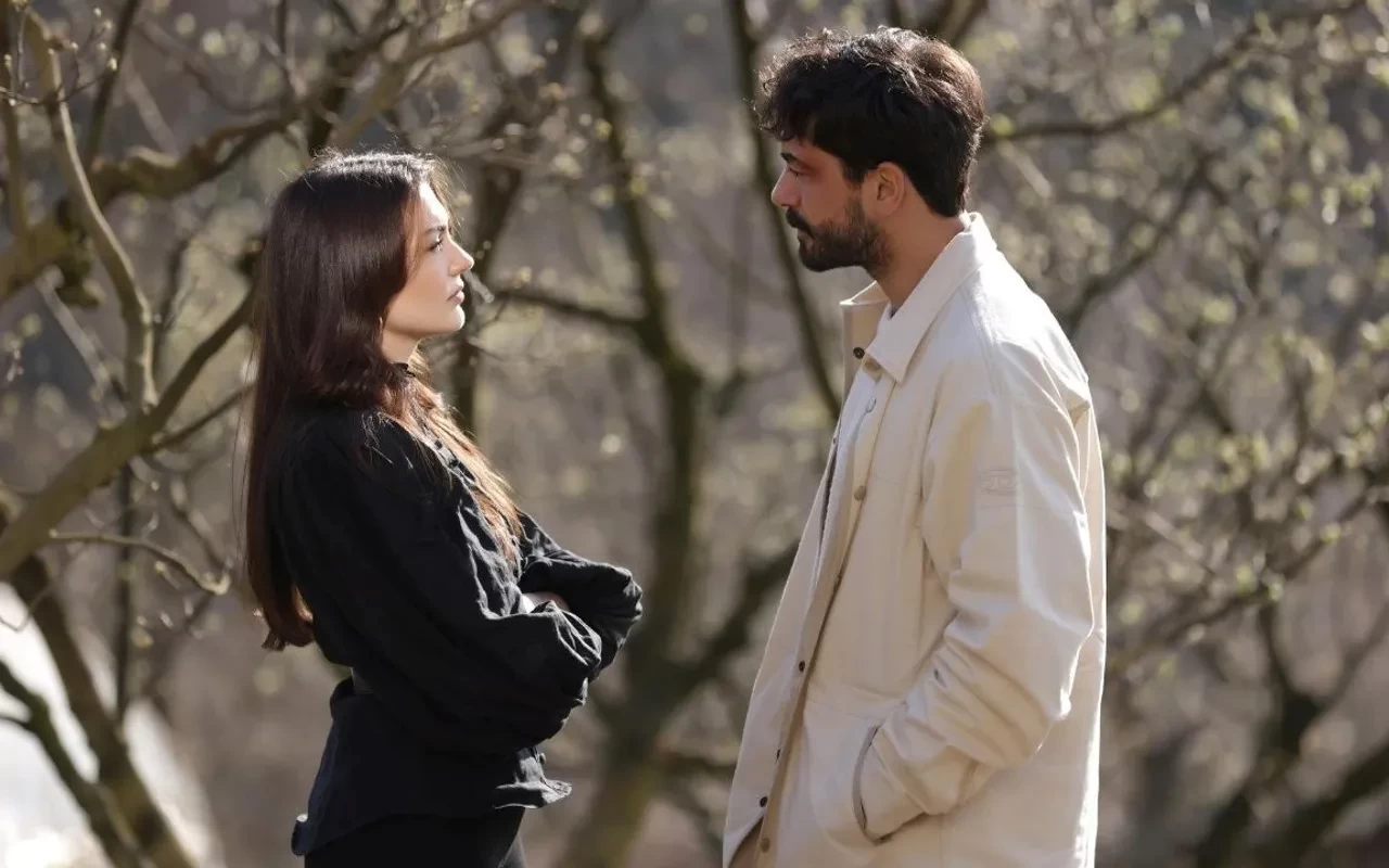 Burcu Özberk ve Gökhan Alkan Roma'da beraber görüntülendi