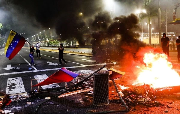 Venezuela'da protestolarda 6 kişi yaşamını yitirdi