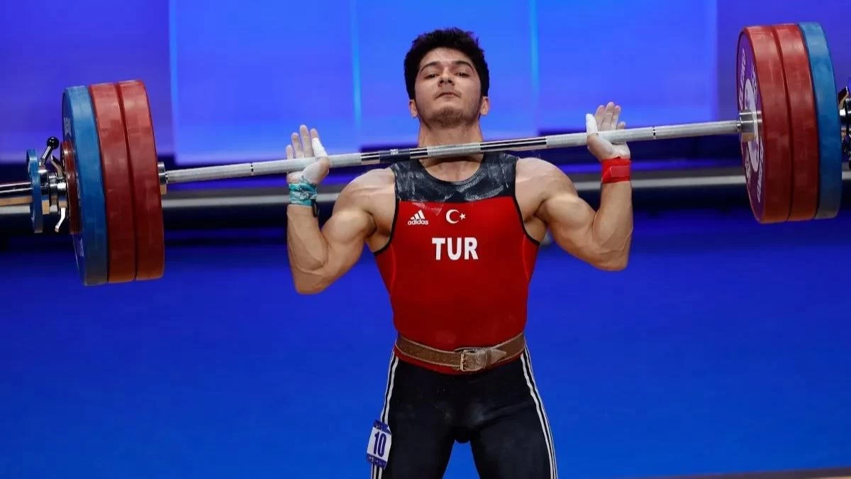 Muhammed Furkan Özbek, olimpiyatları 4. sırada tamamladı