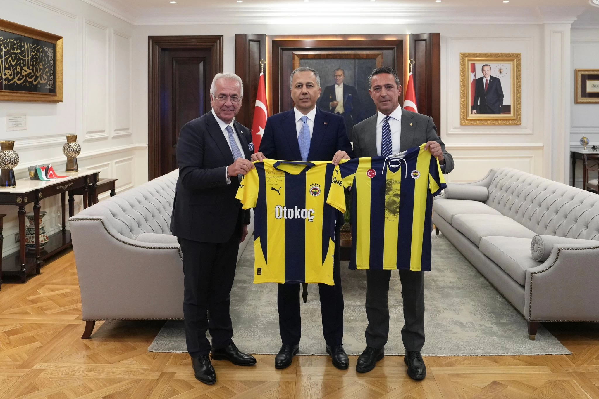 İçişleri Bakanı Yerlikaya, Fenerbahçe heyetini ağırladı