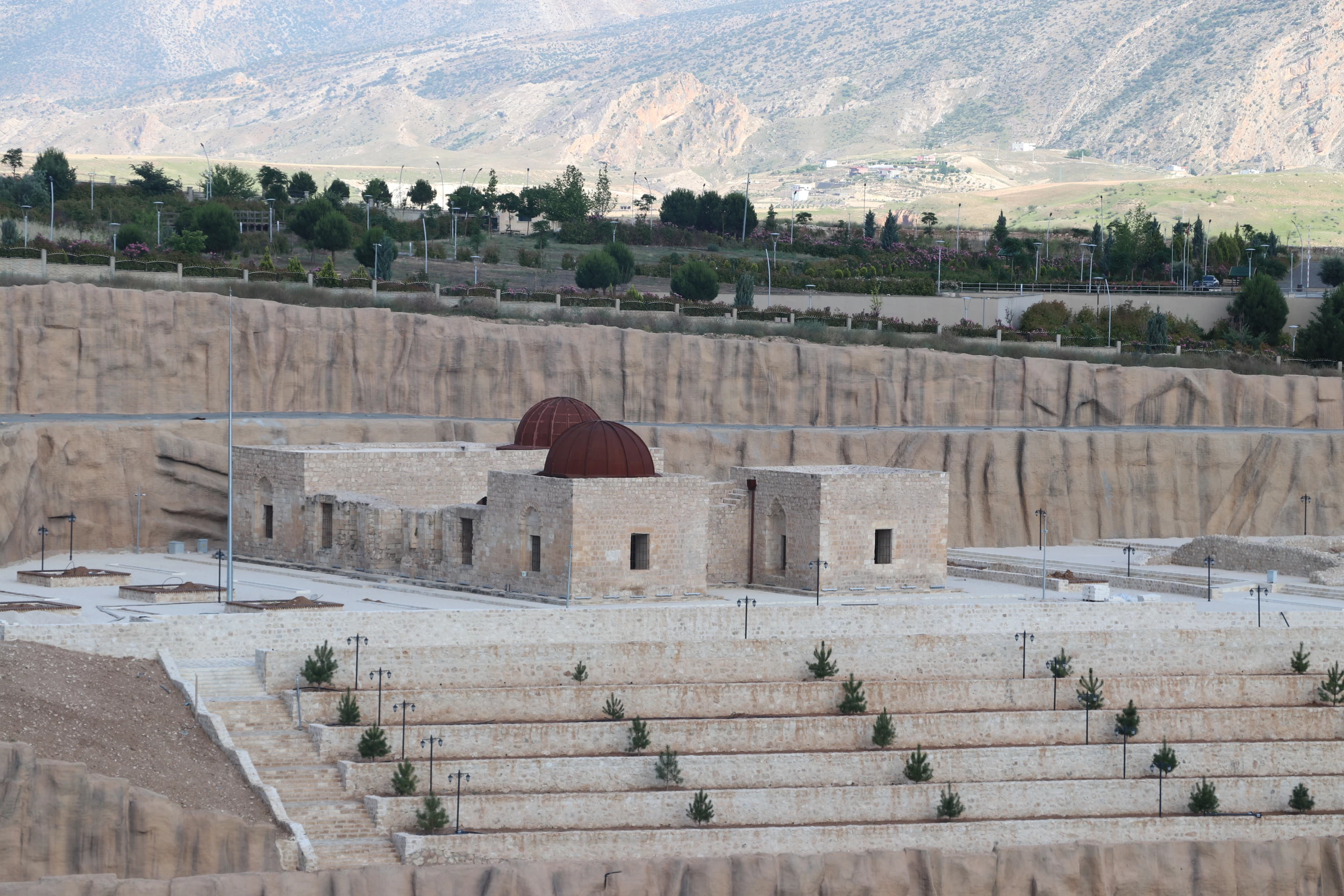 Hasankeyf'te Arkeopark ve Şahap Vadisi'ndeki çalışmaların yüzde 98'i tamamlandı