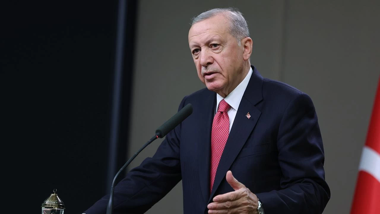 Cumhurbaşkanı Erdoğan, şehit Jandarma Astsubay Ferhat Gedik ile Eren Bülbül'ü andı