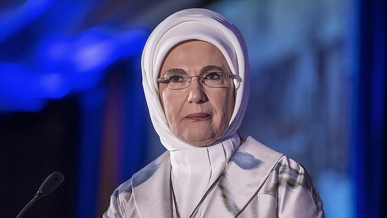 Emine Erdoğan’dan Bangladeş Geçici Hükümeti Başkanı Yunus'a tebrik