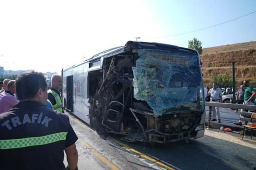 1 kişinin can verdiği metrobüs kazasında ön rapor açıklandı!