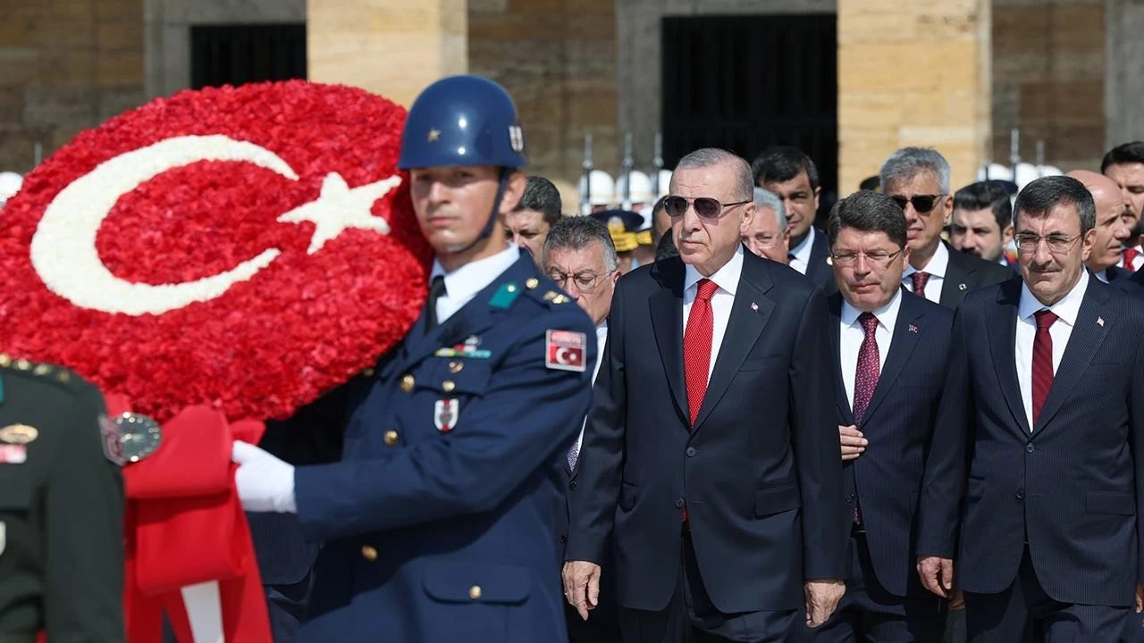 Büyük Zafer'in 102. yılı! İşte Erdoğan'ın Anıtkabir Özel Defteri'ne yazdığı mesaj