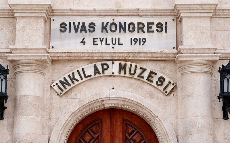 Türkiye Cumhuriyeti'nin temel taşı: 4 Eylül 1919 Sivas Kongresi - QHA -  Kırım Haber Ajansı