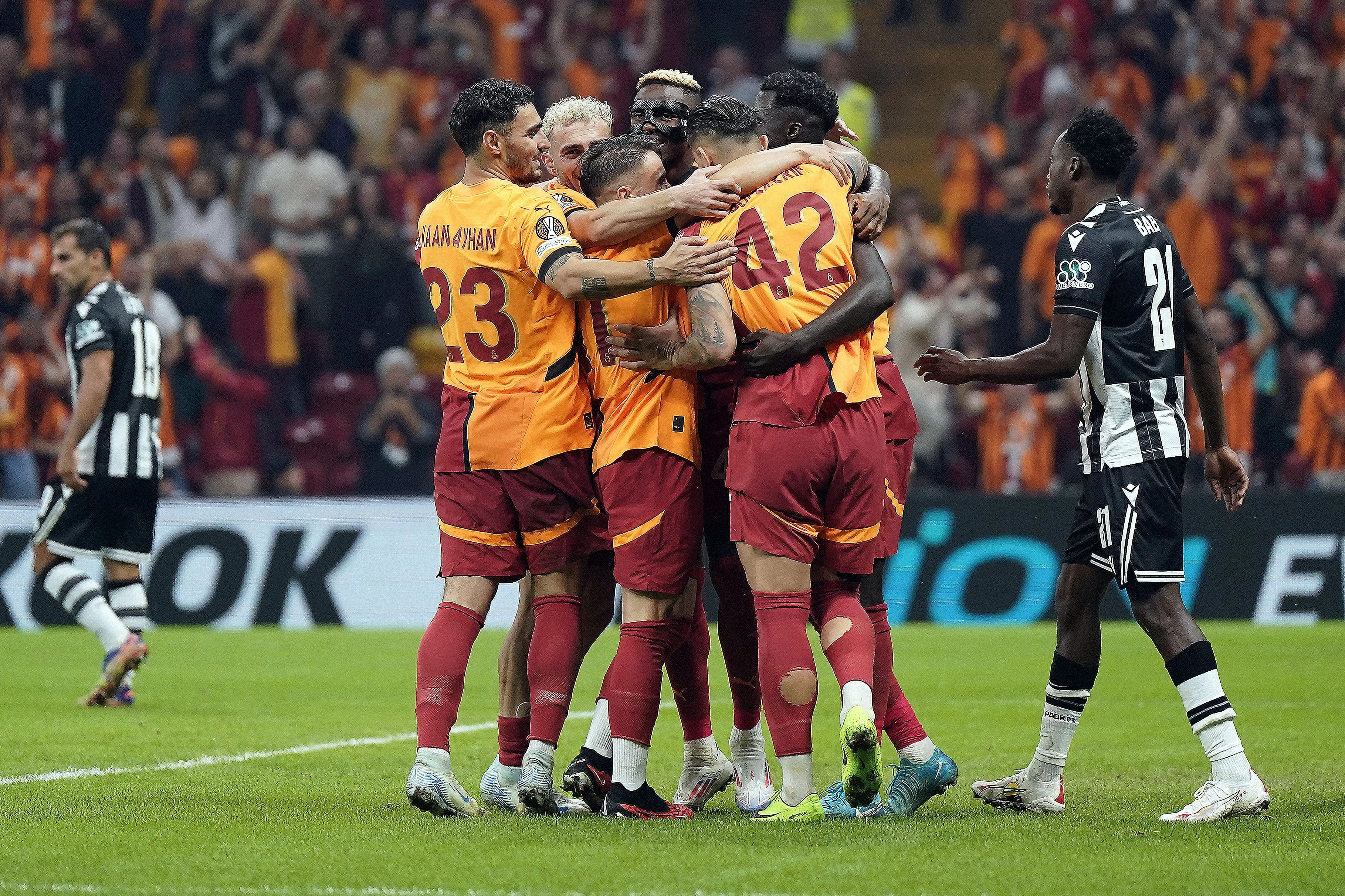 Galatasaray, Yunan takımlarına karşı 7. maçında 6. galibiyetini aldı