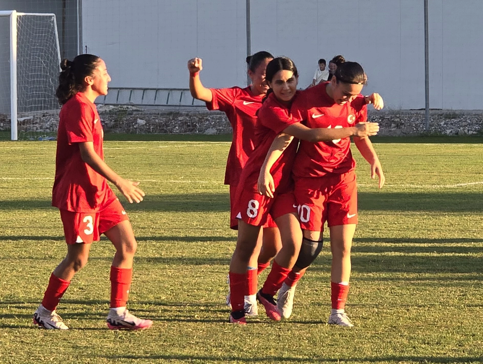 U17 Kız Milli Takımı, Belarus'u 4-2 mağlup etti