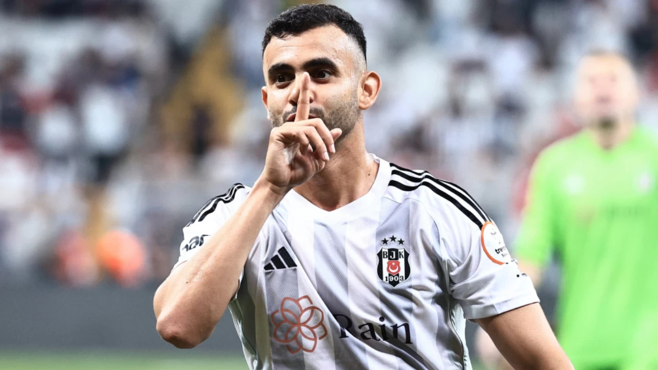 Rachid Ghezzal Süper Lig'de kaldı