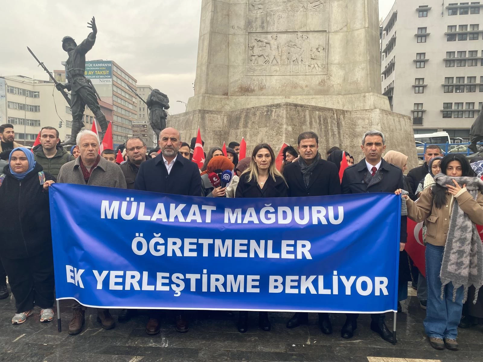 Türk Eğitim Sen'den mülakat mağduru öğretmenlere destek