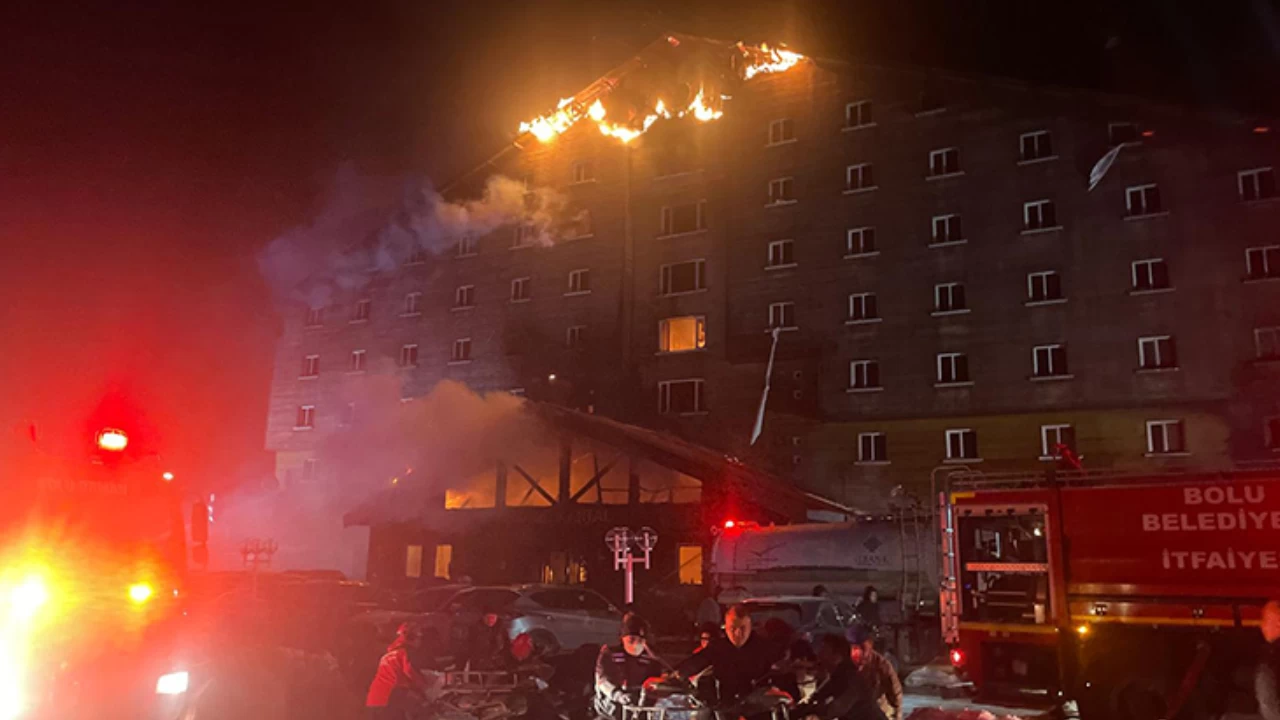 Kartalkaya Kayak Merkezi'nde otel yangını