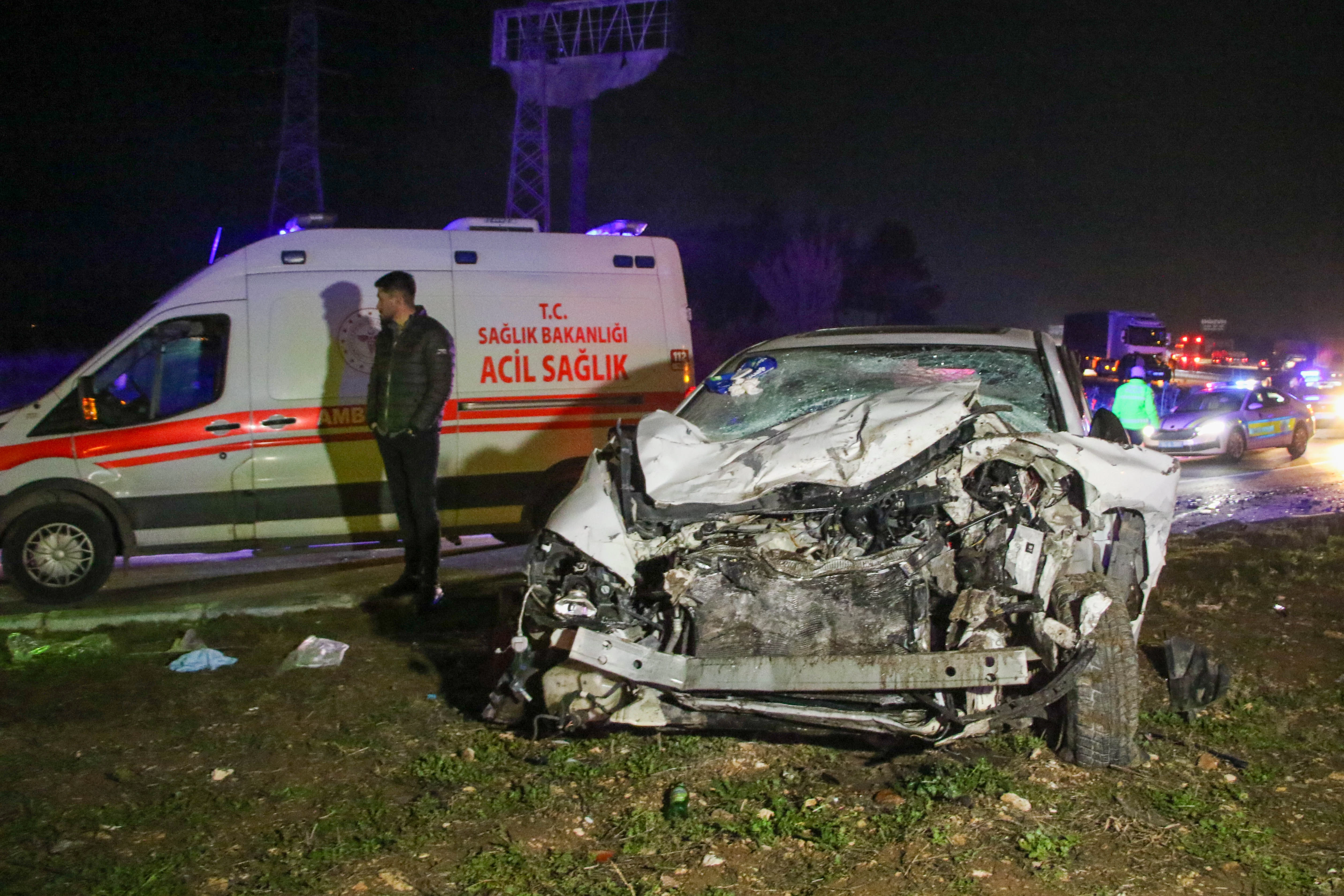 Uşak'ta feci kaza: 28 kişi yaralandı