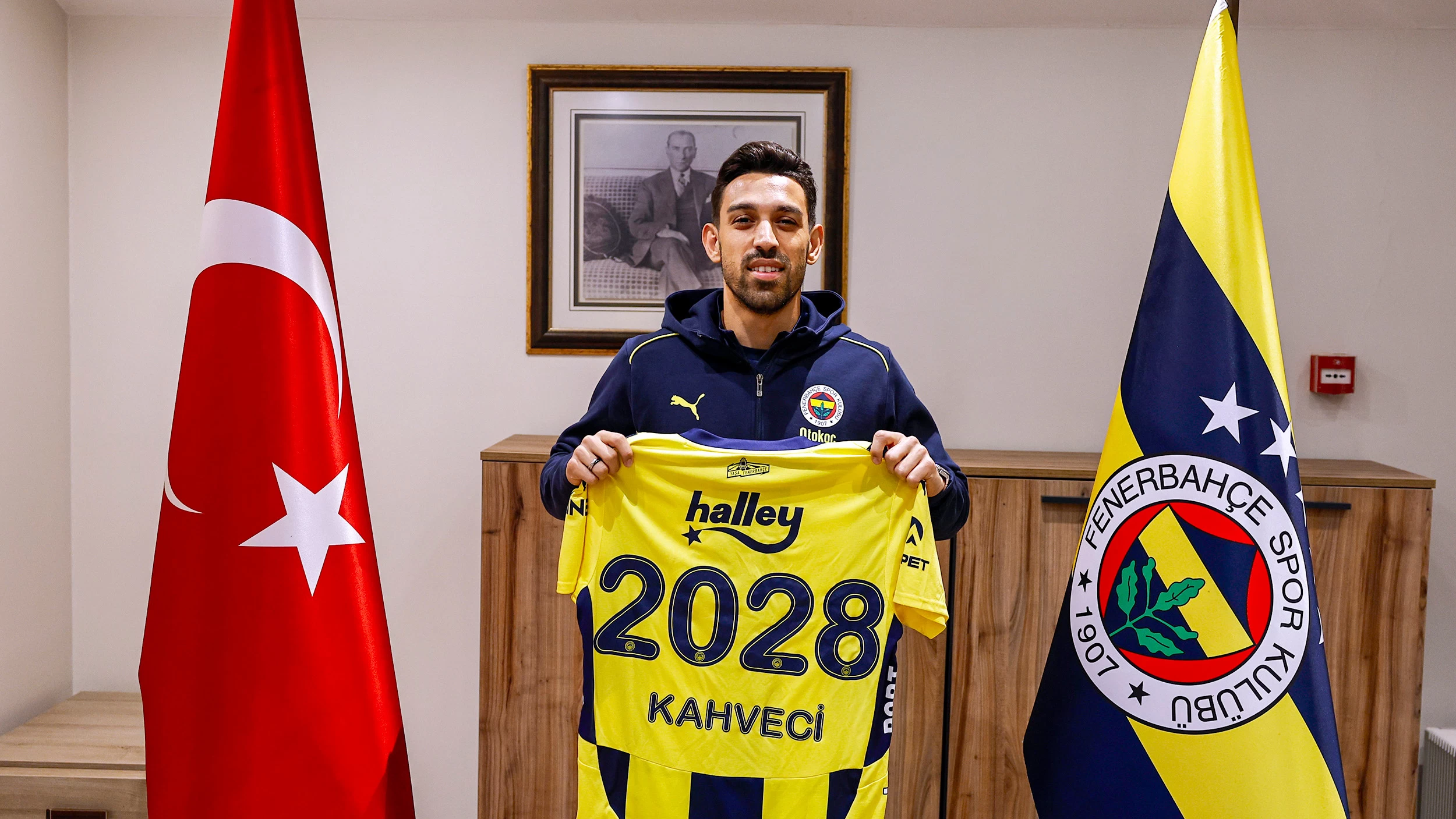 İrfan Can Kahveci, Fenerbahçe ile sözleşmesini uzattı