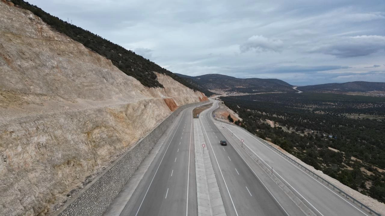 Korkuteli-Elmalı yolu bugün hizmete açılacak